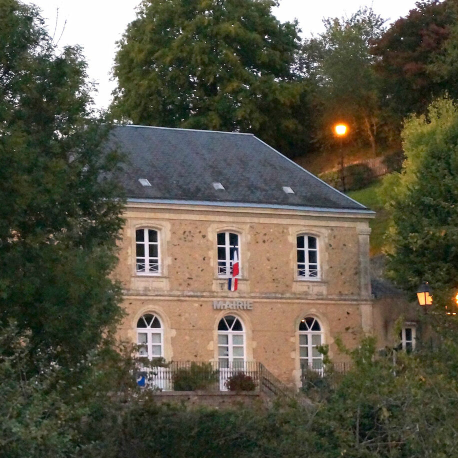 mairie-avoise-soir